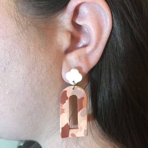 Red & Peach Clay Dangle Earrings - Picture 5 of 5